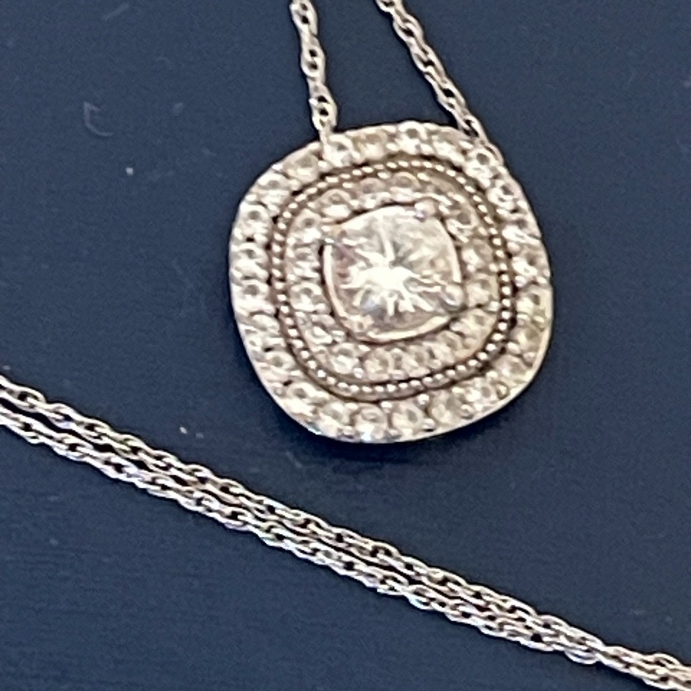 “VINTAGE” WHITE SAPPHIRE HALO PENDANT 18" NECKLACE STERLING SILVER JWBR - Picture 6 of 7